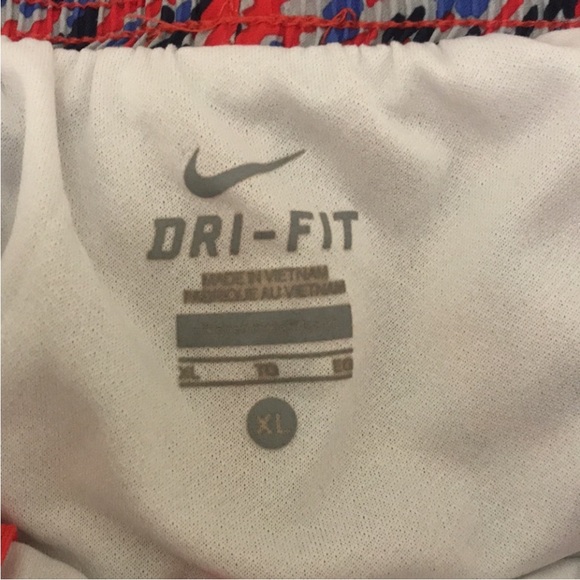 Nike Dry Fit Girls Shorts Red.  
Size XL - Picture 4 of 7